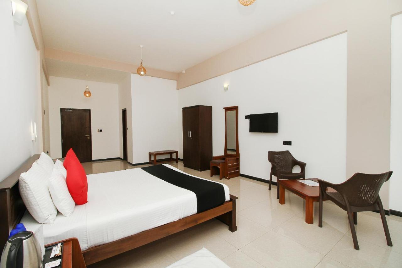 Grace Beach Resort By Travel Corners Negombo Esterno foto
