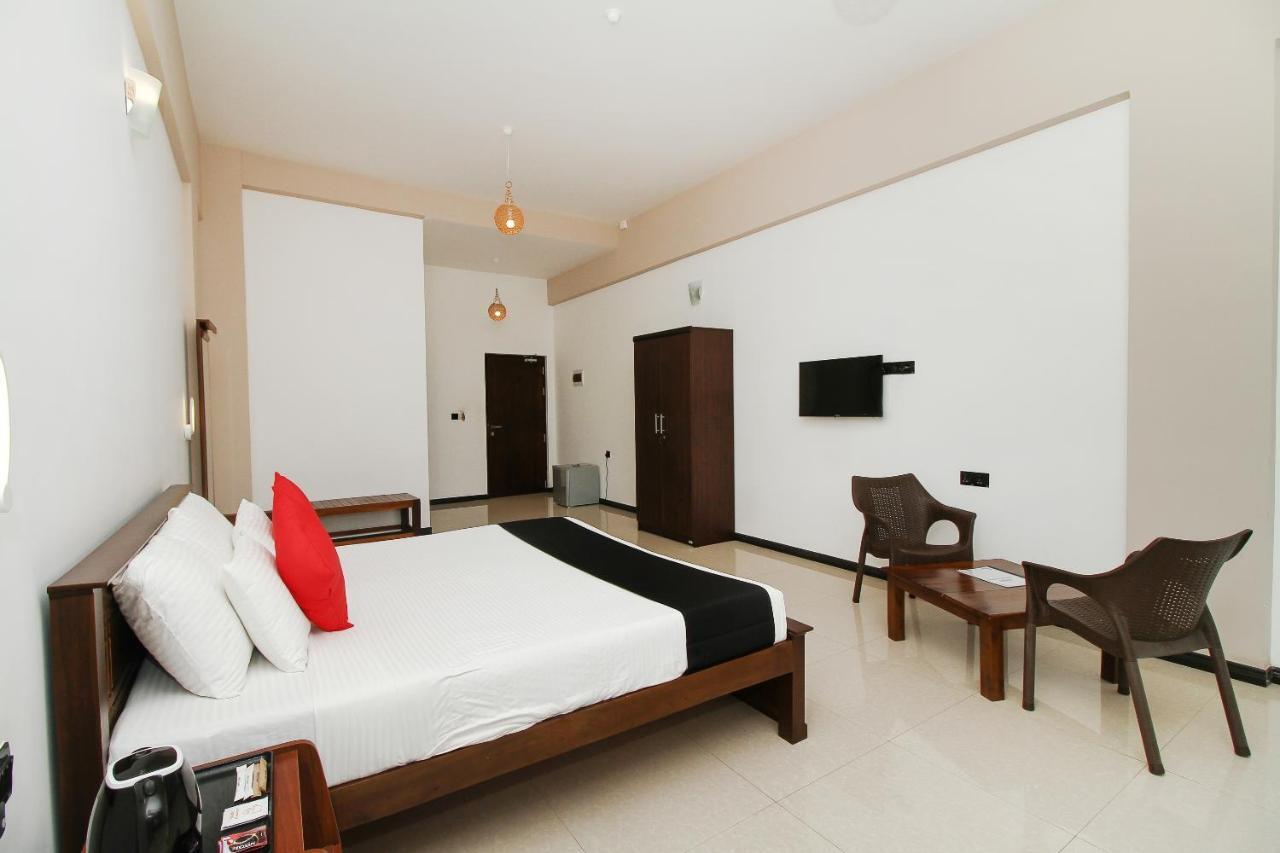 Grace Beach Resort By Travel Corners Negombo Esterno foto