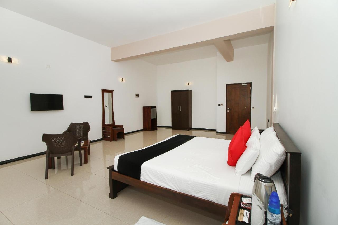 Grace Beach Resort By Travel Corners Negombo Esterno foto