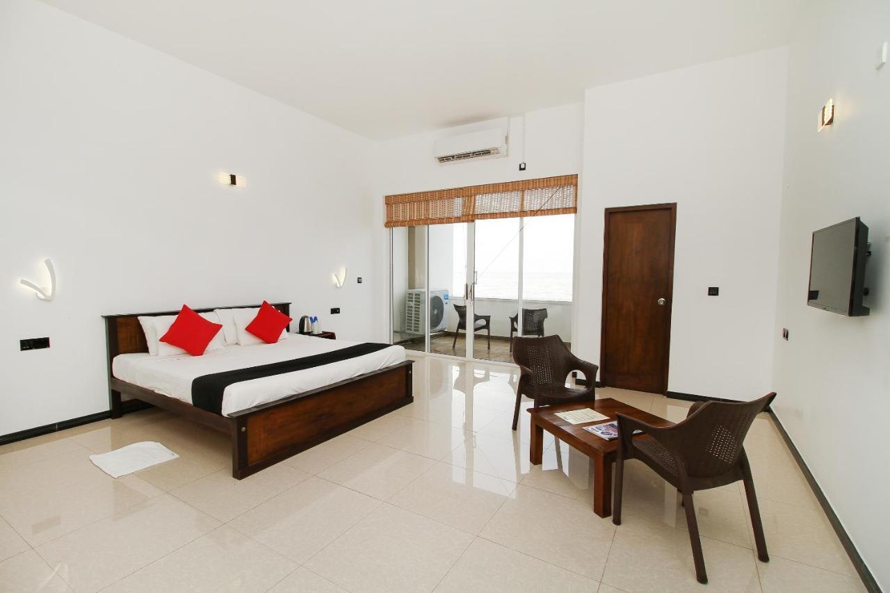 Grace Beach Resort By Travel Corners Negombo Esterno foto