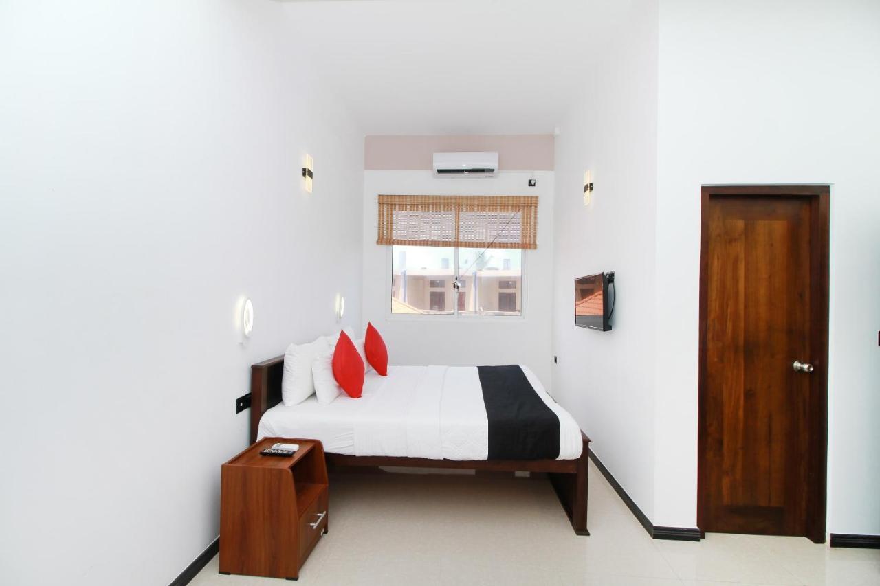 Grace Beach Resort By Travel Corners Negombo Esterno foto