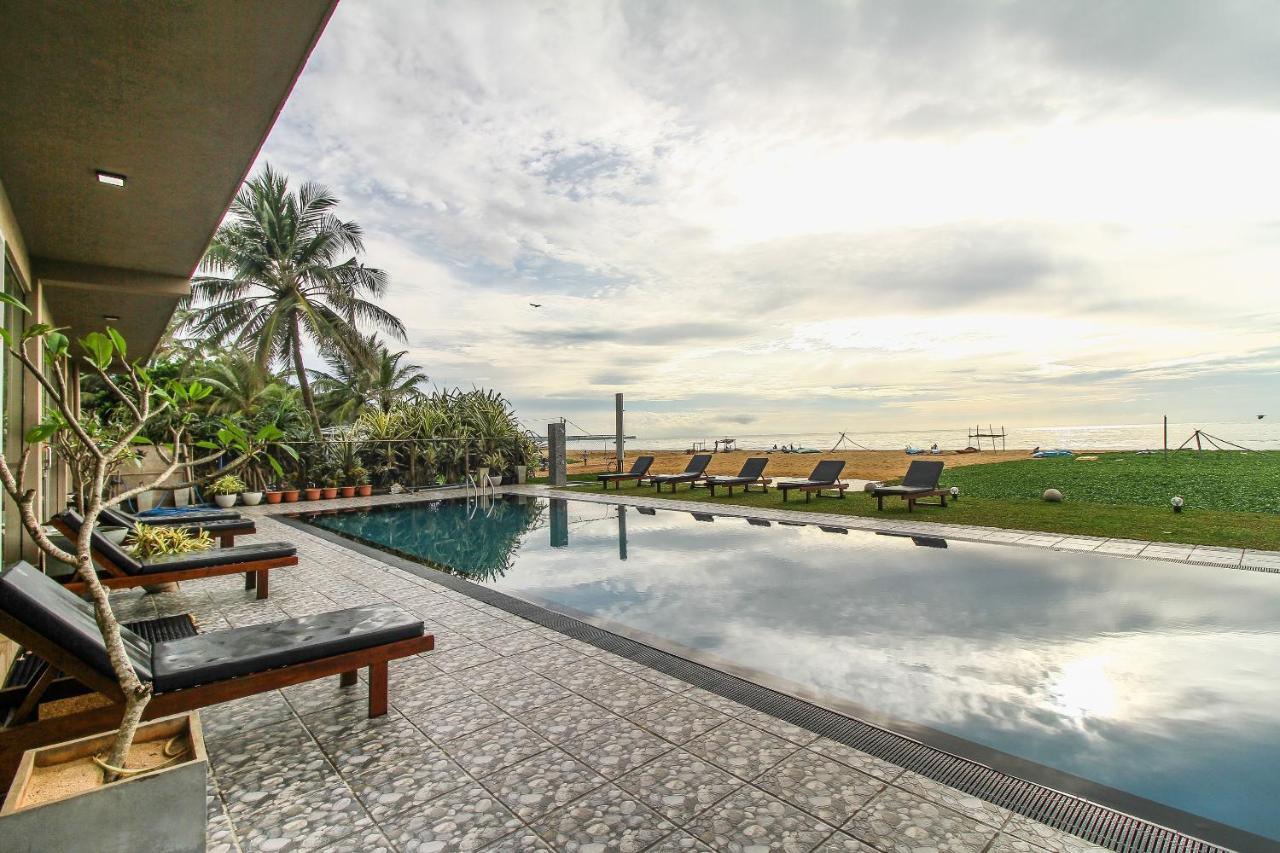 Grace Beach Resort By Travel Corners Negombo Esterno foto
