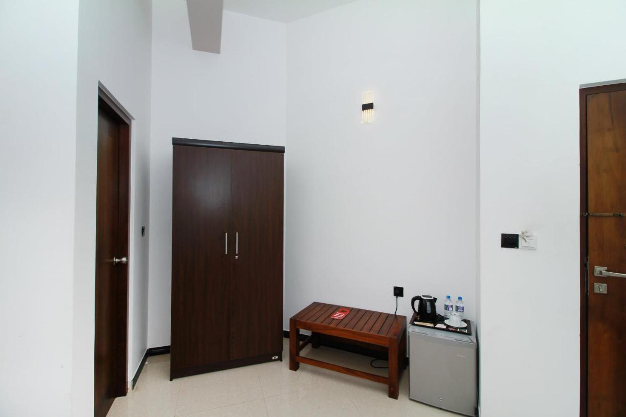 Grace Beach Resort By Travel Corners Negombo Esterno foto