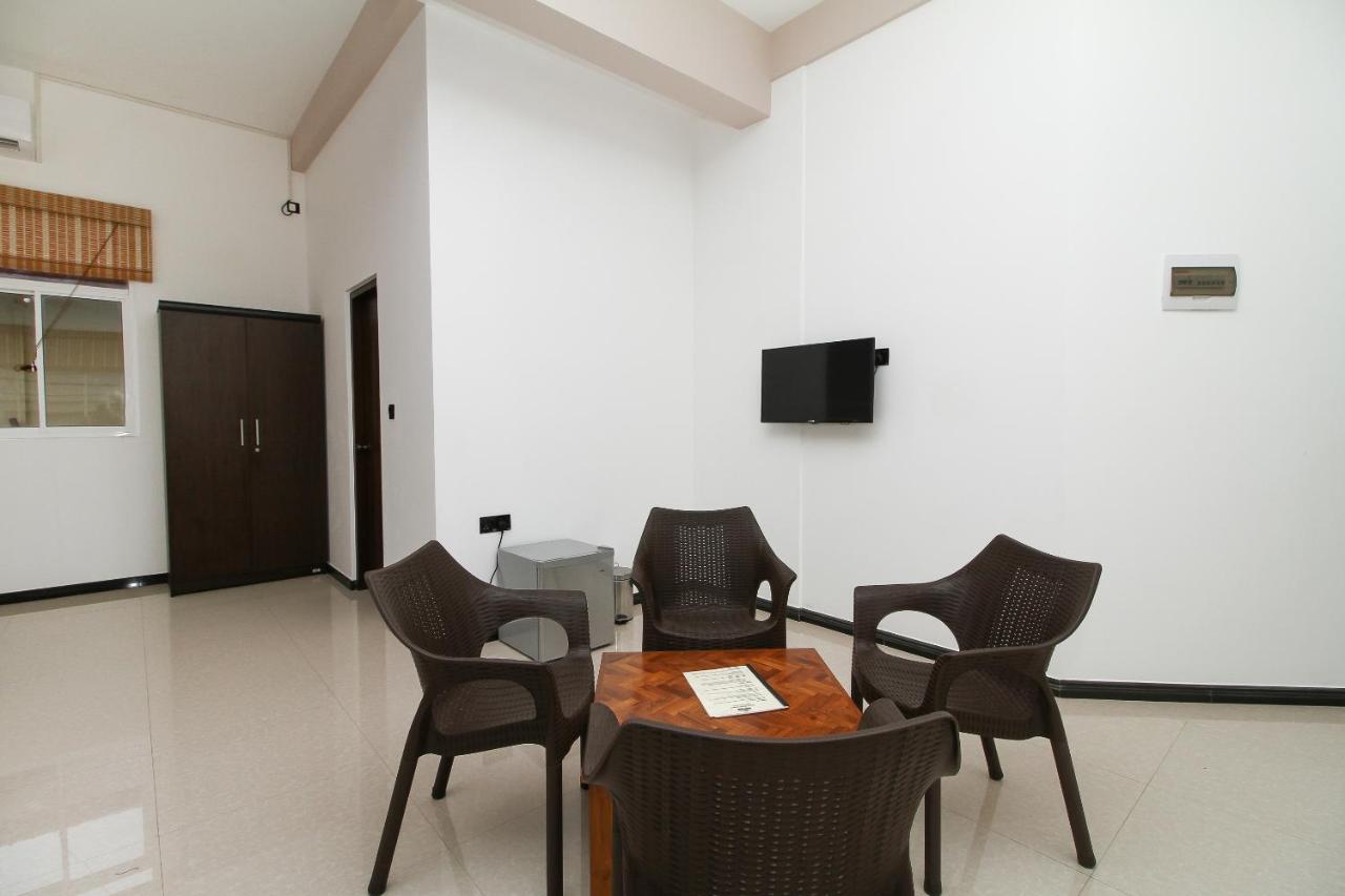 Grace Beach Resort By Travel Corners Negombo Esterno foto