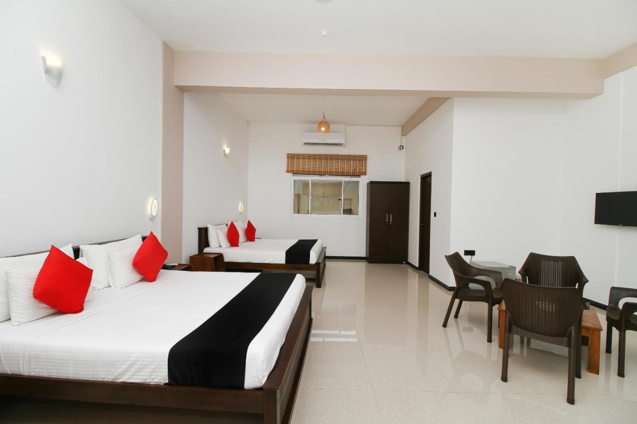 Grace Beach Resort By Travel Corners Negombo Esterno foto