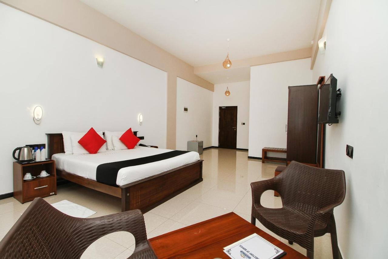 Grace Beach Resort By Travel Corners Negombo Esterno foto